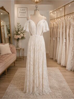 Ayervici Boho Lace Ivory Off-Shoulder Bridal Gown, Size 6